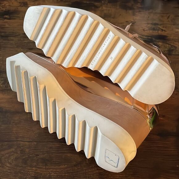 Stella McCartney
Women's Pink Rose Gold Metallic Elyse Stars Sneakers Size 36/6 - Picture 10 of 12